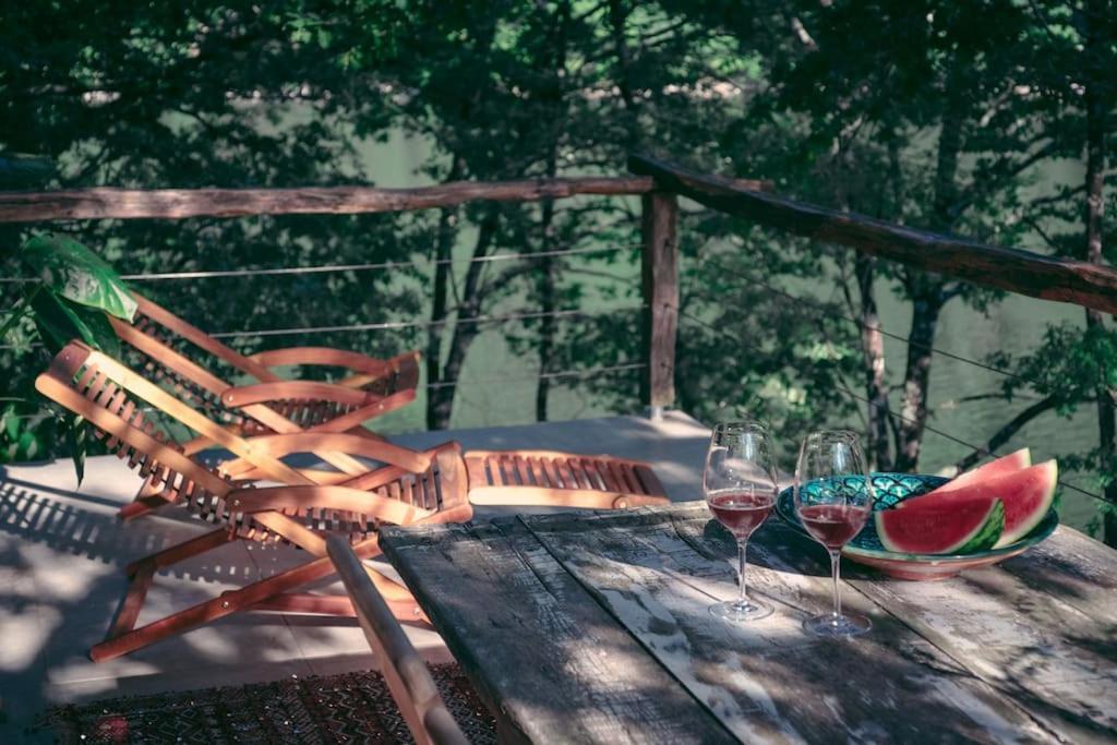 Lake House I // Alauzet Ecolodge + Nature Spa Castelnau-de-Mandailles Ngoại thất bức ảnh